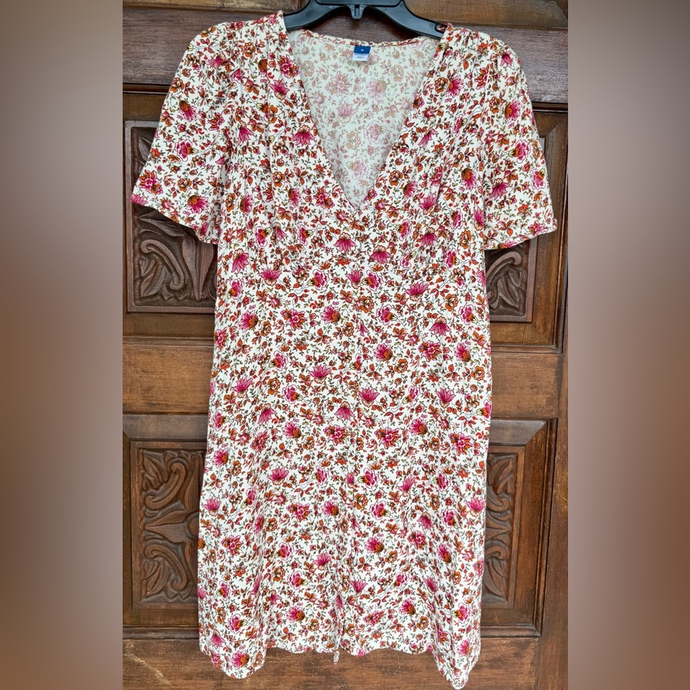 Old Navy Floral V-Neck Short Sleeve Button Down Dress.  Size Medium.  EUC. - Picture 6 of 8